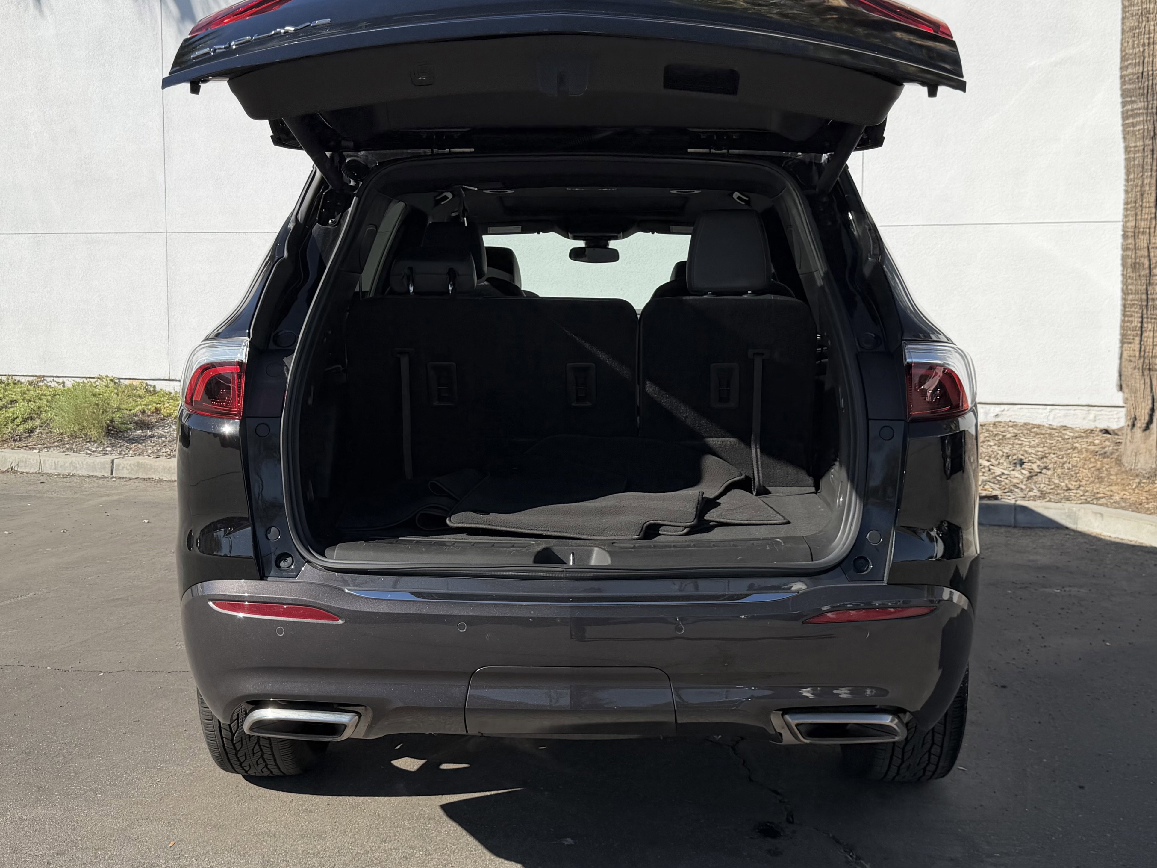 Used 2024 Buick Enclave Essence w/ Experience Buick Package image 13