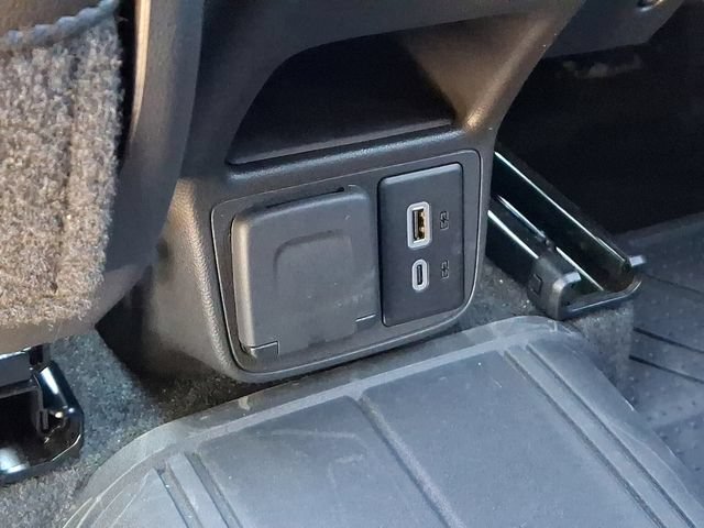 Used 2025 Chevrolet TrailBlazer RS w/ Convenience Package AWD/4WD image 21