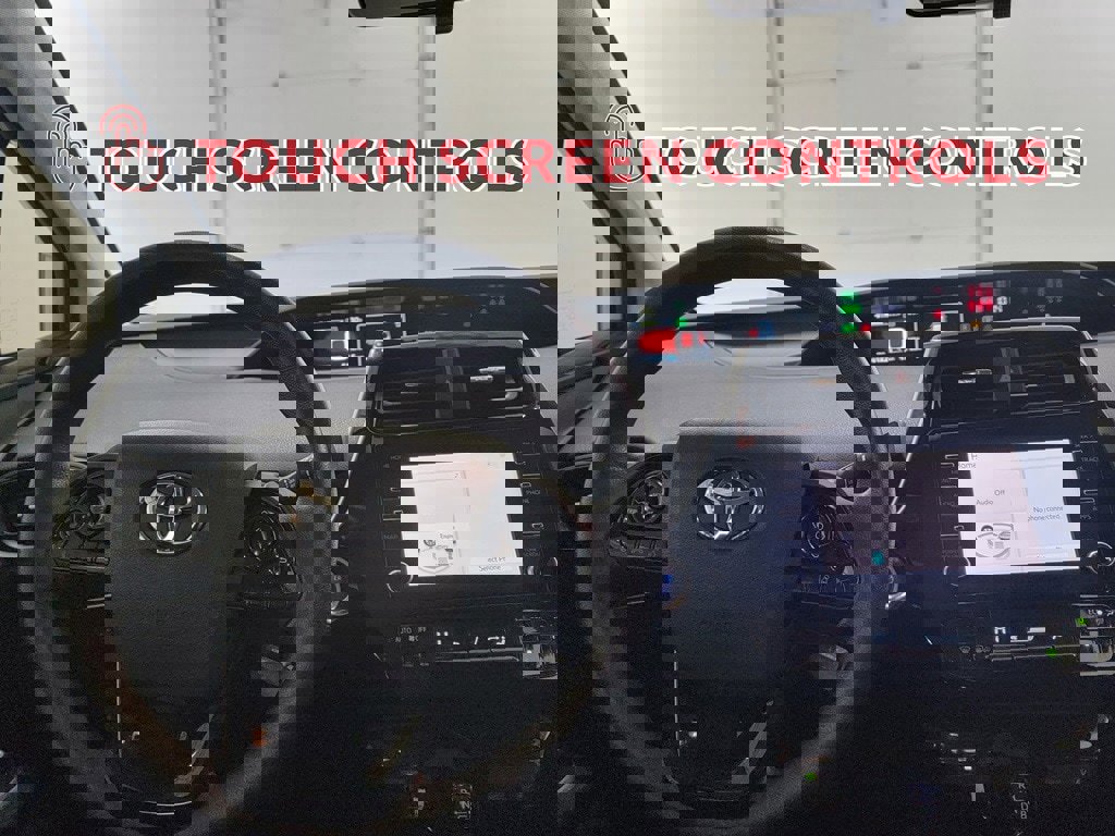 Used 2020 Toyota Prius LE image 20