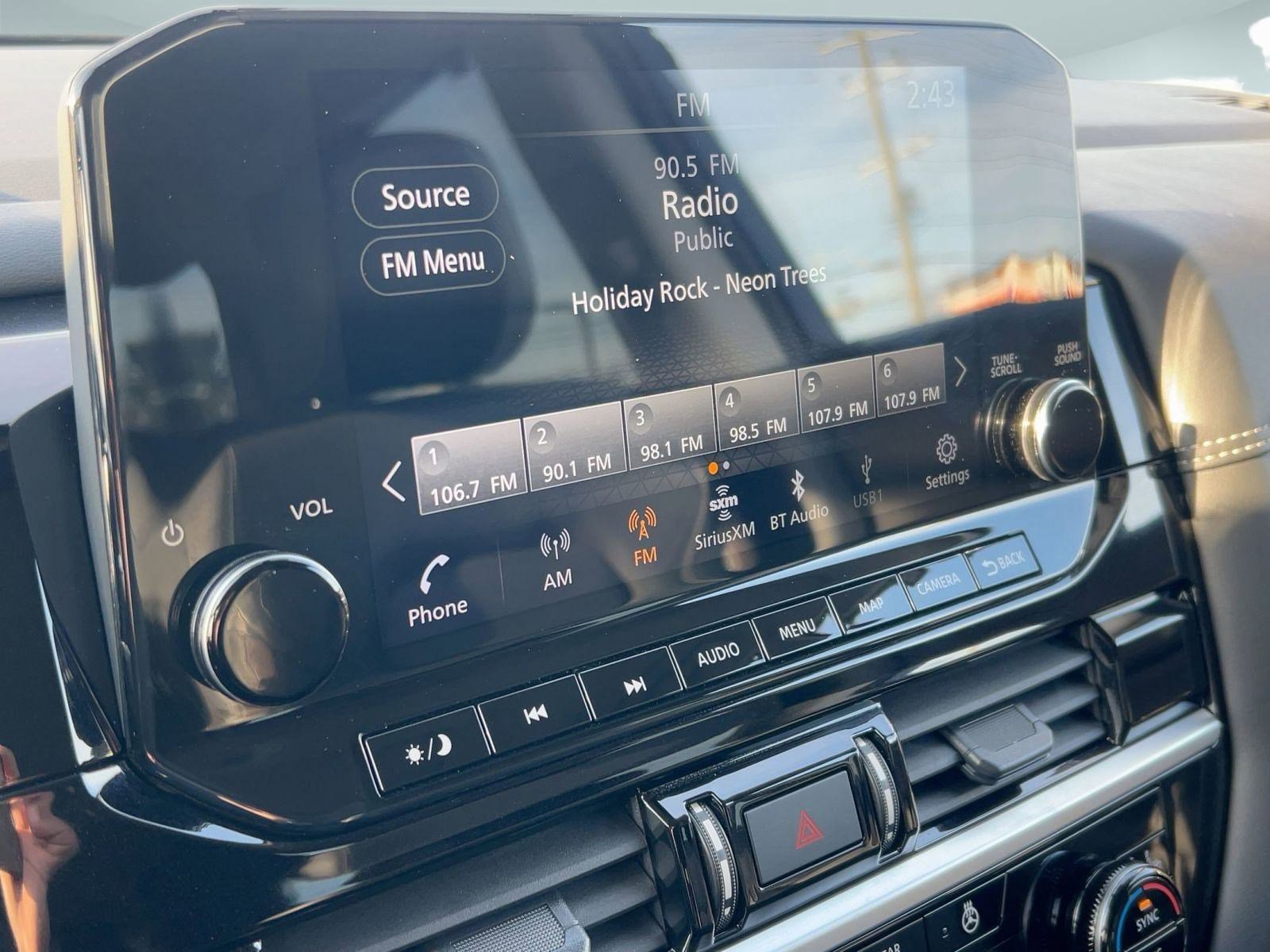 Used 2024 Nissan Pathfinder Platinum w/ Cargo Package image 22