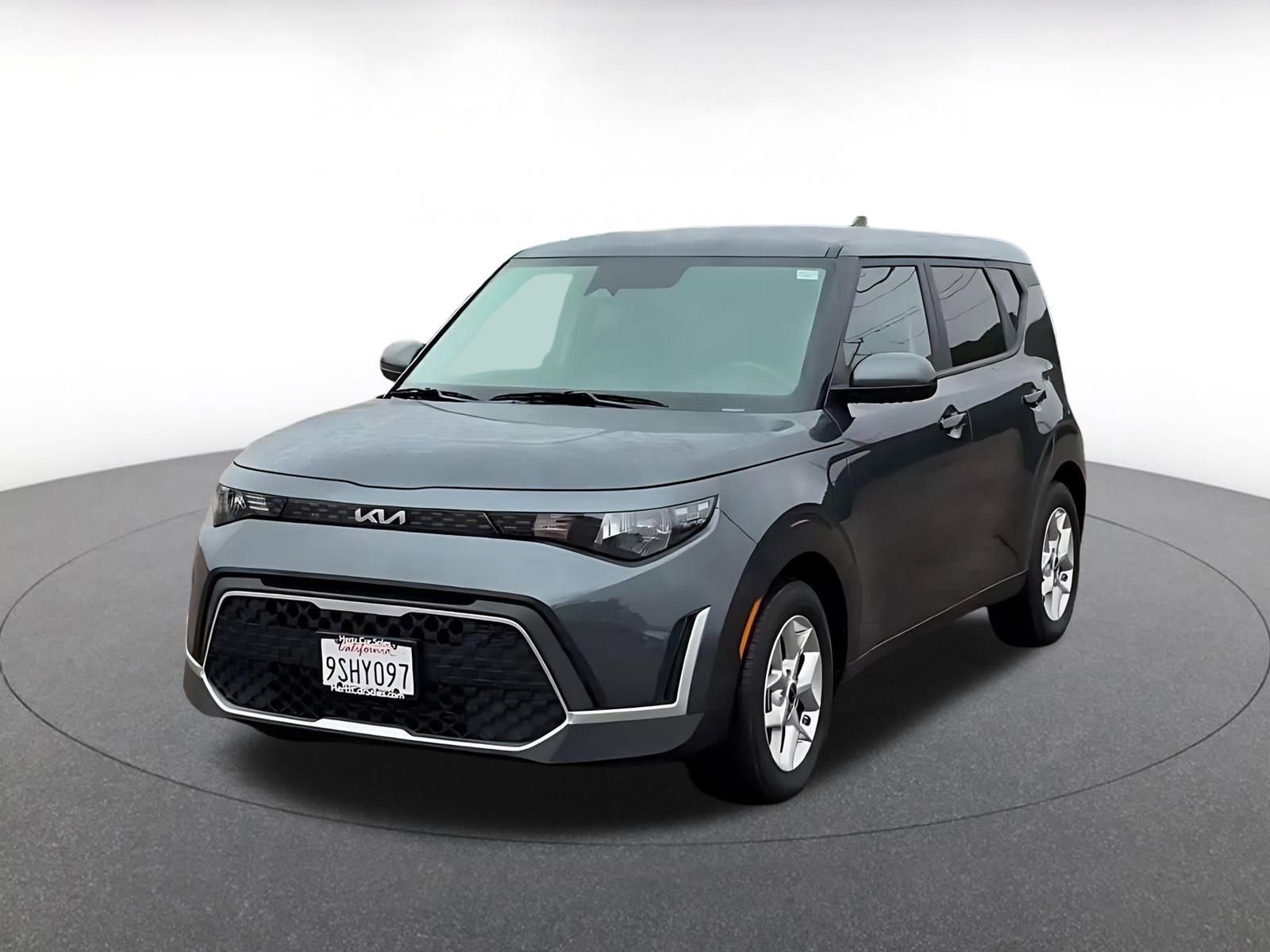 Used 2025 Kia Soul LX w/ LX Technology Package image 7