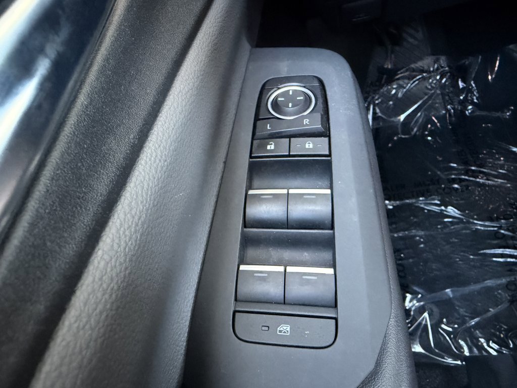 Used 2024 Toyota Prius Limited FWD image 28