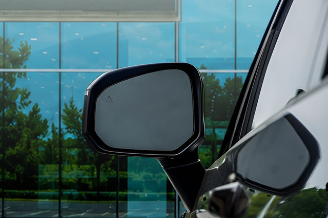 Certified 2025 Hyundai Santa Fe SEL FWD image 10