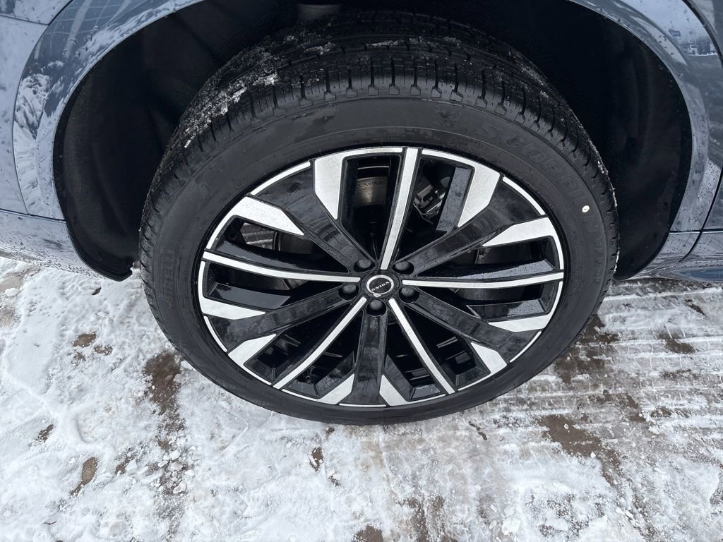 New 2026 Volvo XC90 B6 Ultra w/ Protection Package Premier image 15