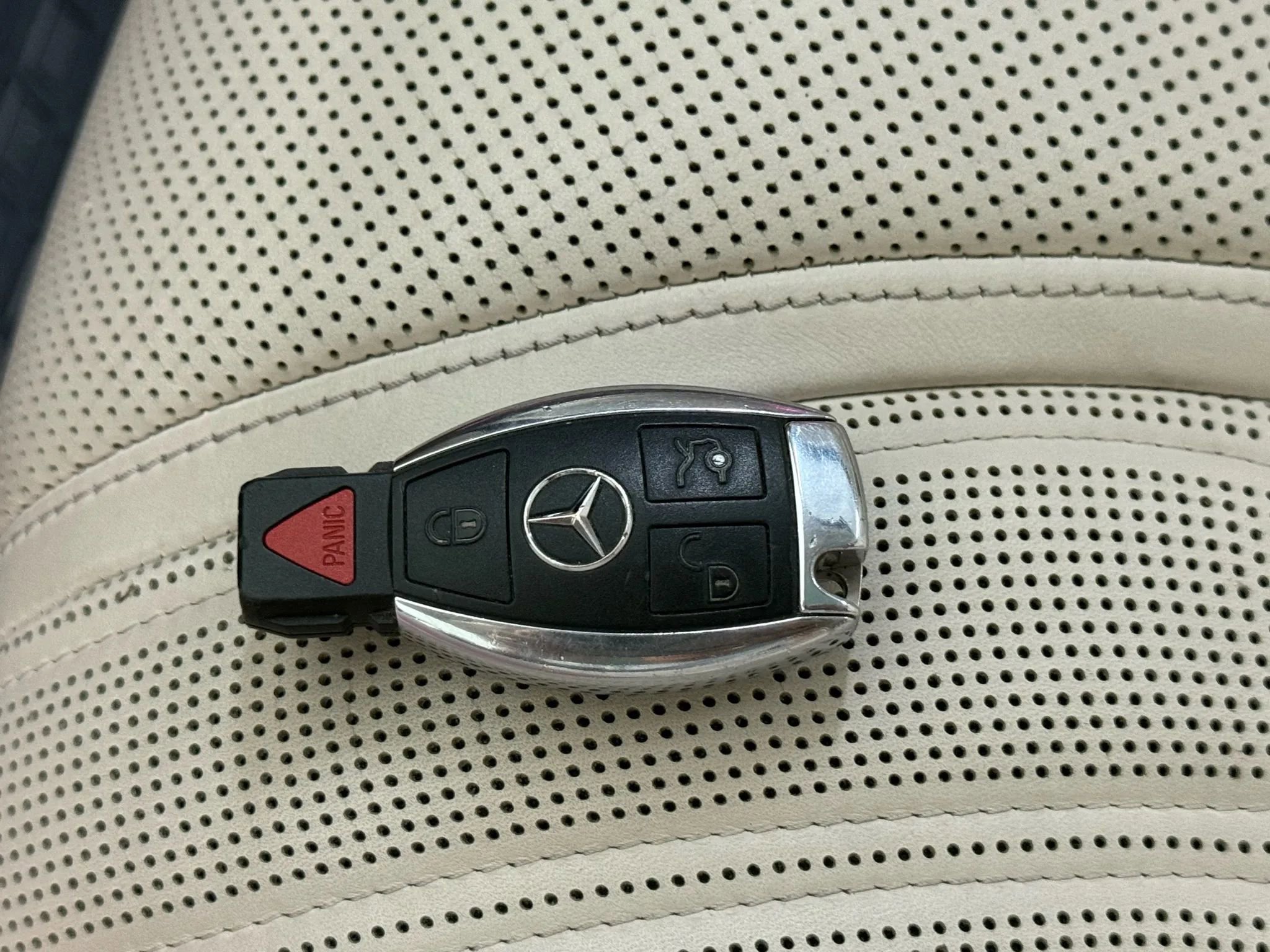 Used 2015 Mercedes-Benz S 63 AMG 4MATIC Coupe image 35