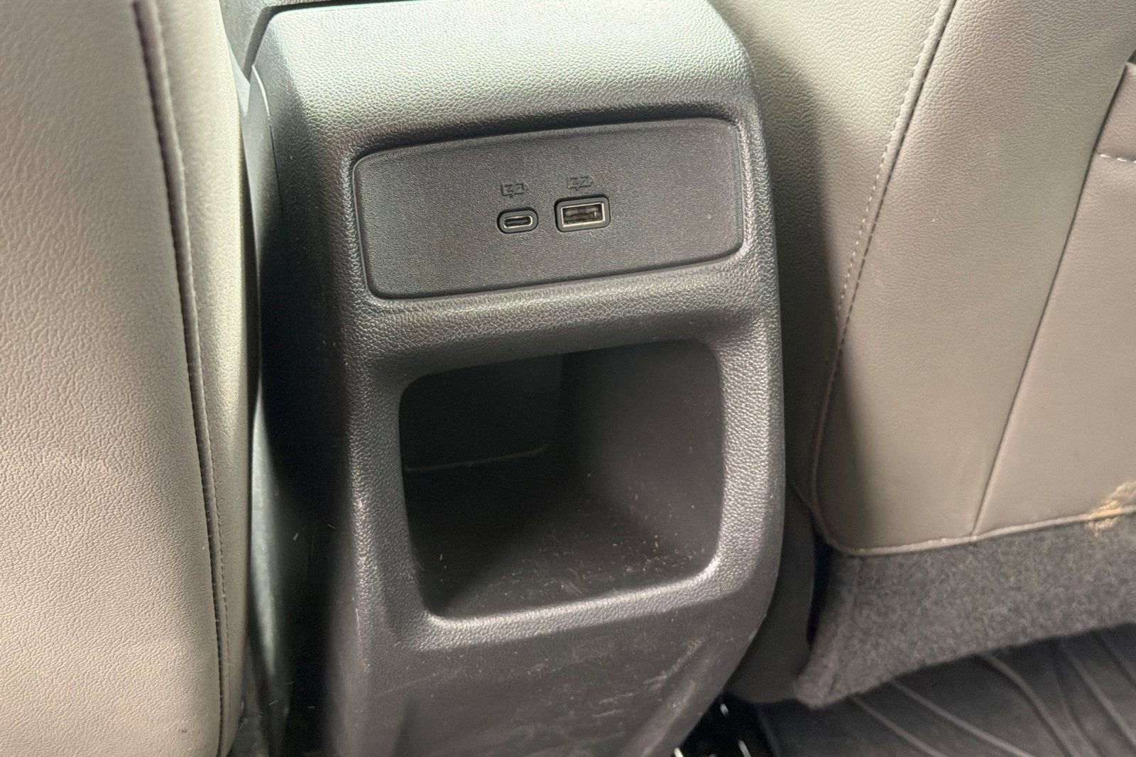 Used 2025 Chevrolet Trax ACTIV w/ Sunroof Package FWD image 42