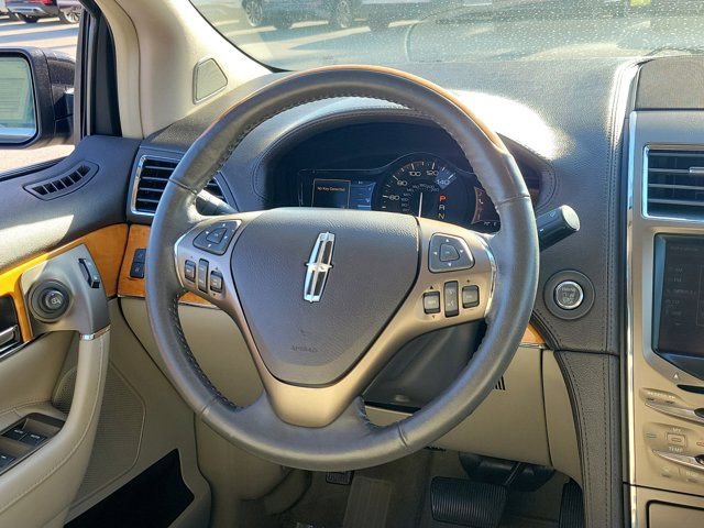 Used 2013 Lincoln MKX FWD image 22