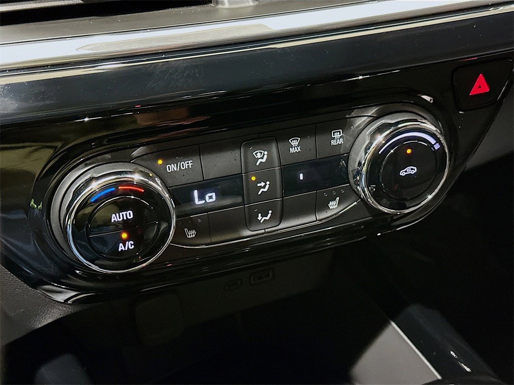 Used 2025 Chevrolet Trax RS w/ Driver Confidence Package image 14