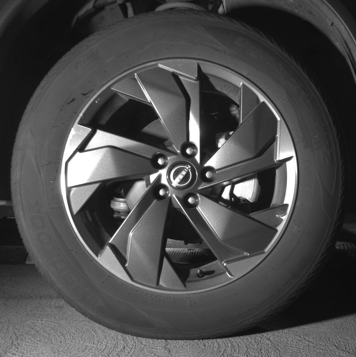 Used 2025 Nissan Rogue SV image 13