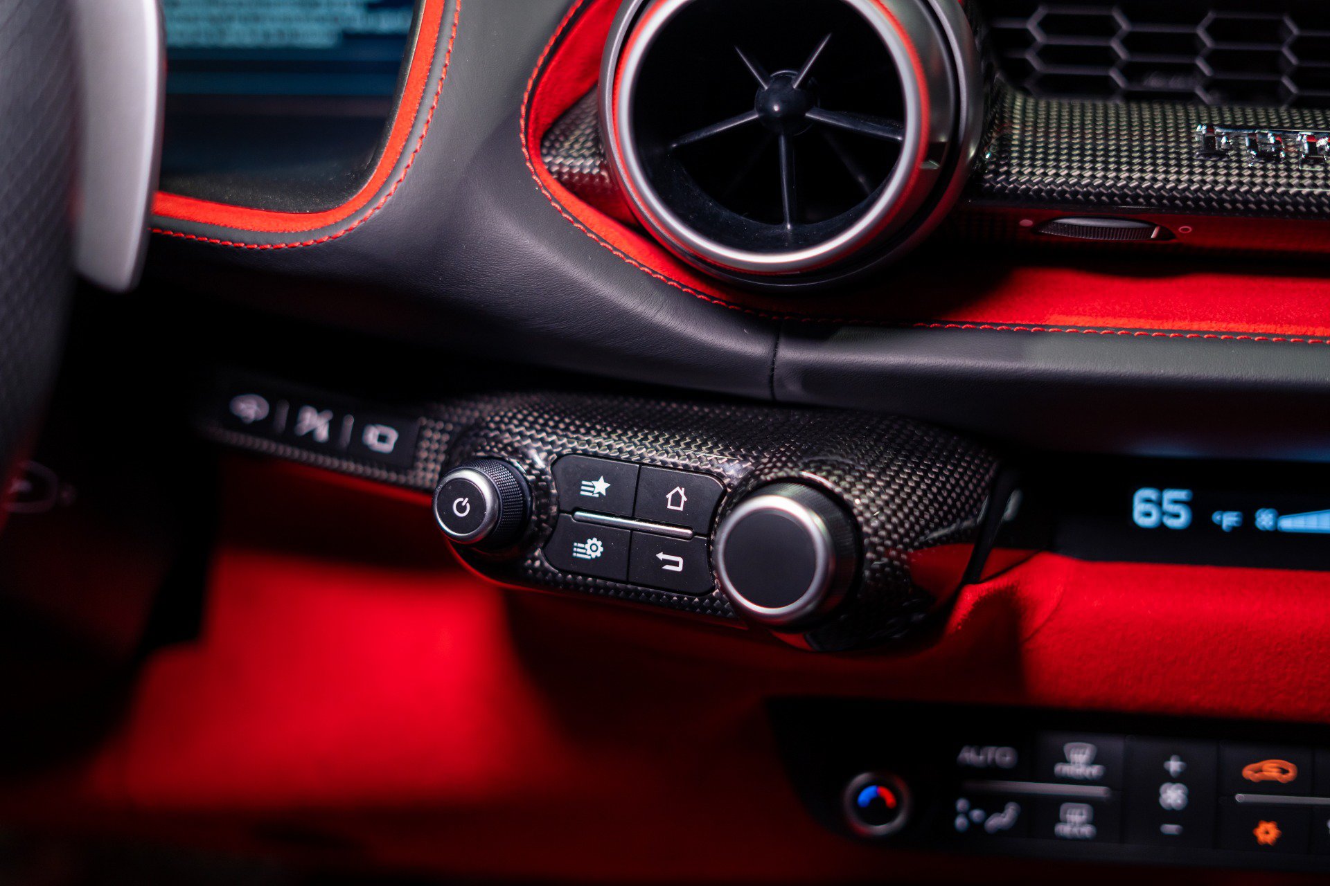 Used 2019 Ferrari 812 Superfast RWD image 15