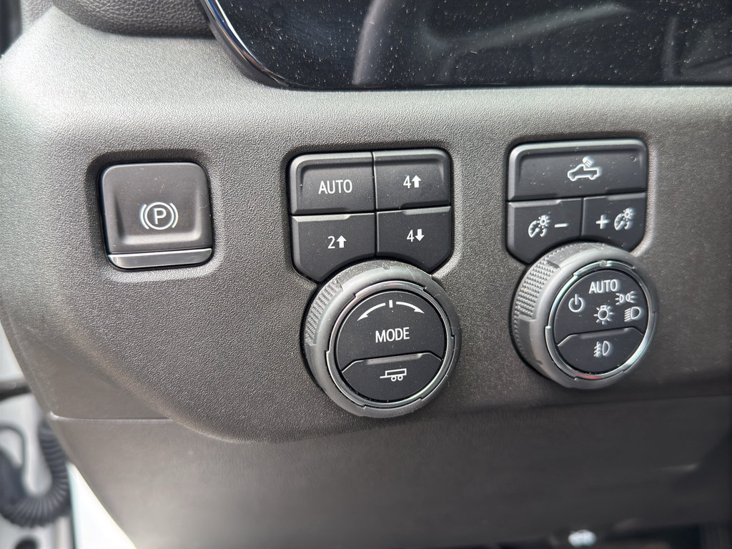 Used 2024 Chevrolet Silverado 1500 RST w/ Z71 Off-Road Package AWD/4WD image 21