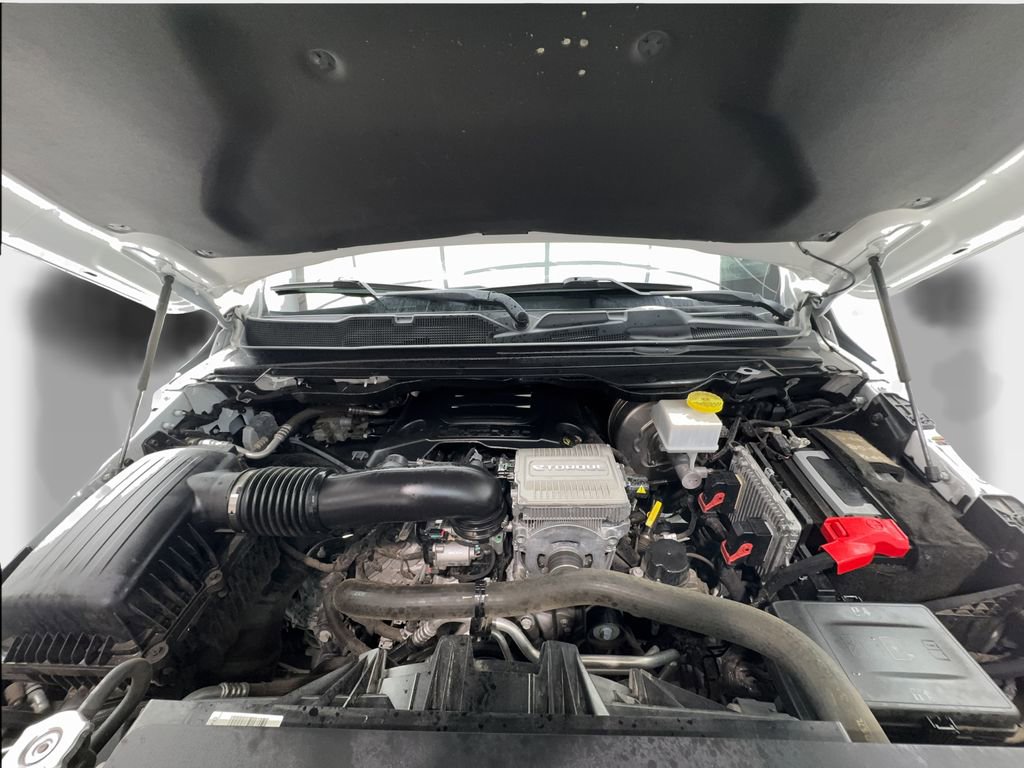 Used 2022 RAM 1500 Laramie w/ Sport Appearance Package AWD/4WD image 17