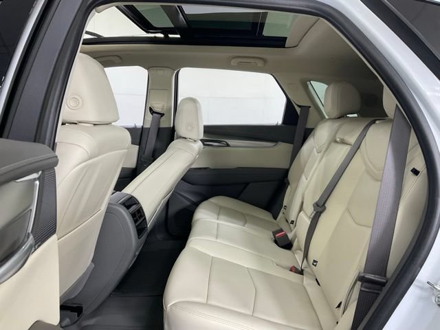 New 2026 Cadillac XT5 Premium Luxury w/ LPO, Floor Liner Package AWD/4WD image 29