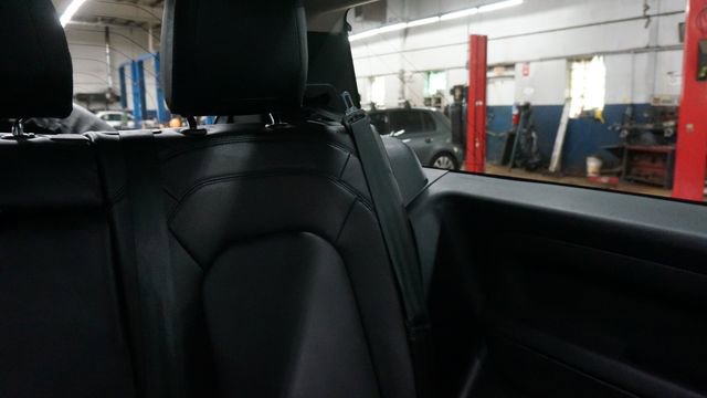 Used 2023 Land Rover Defender 90 S image 44