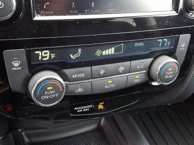 Used 2018 Nissan Rogue SV image 18