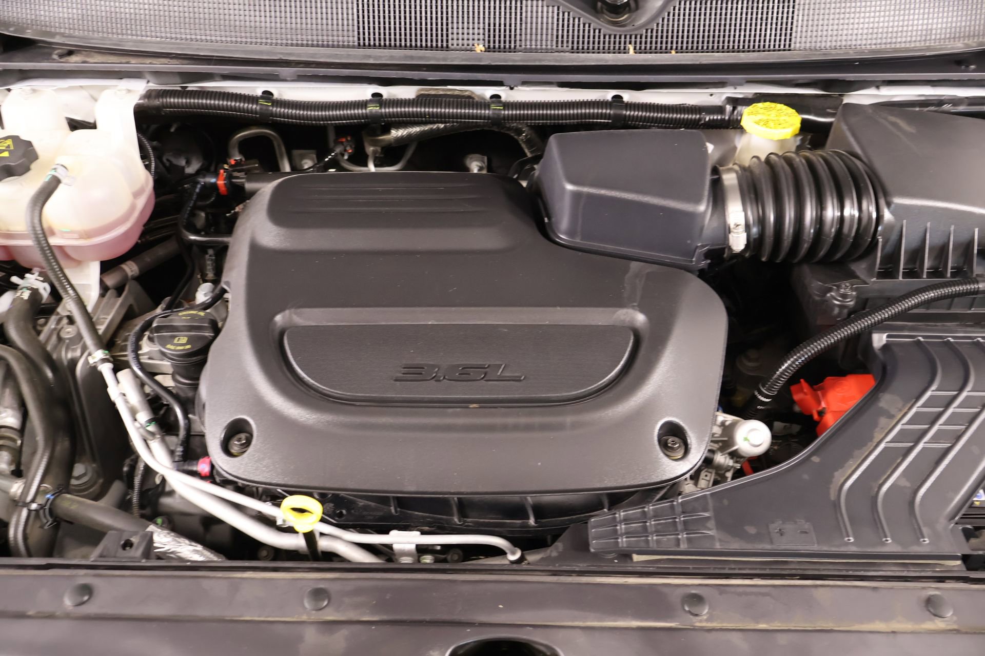 Used 2023 Chrysler Pacifica Touring-L FWD image 20