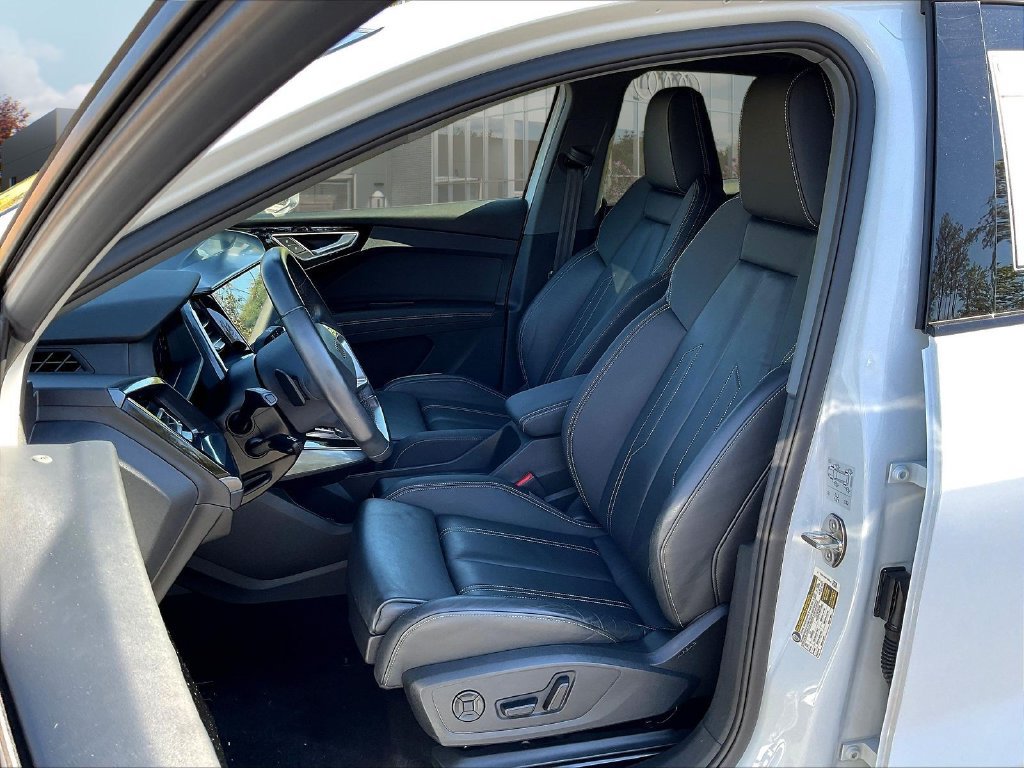 Used 2024 Audi Q4 e-tron Premium Plus w/ Premium Plus AWD/4WD image 23