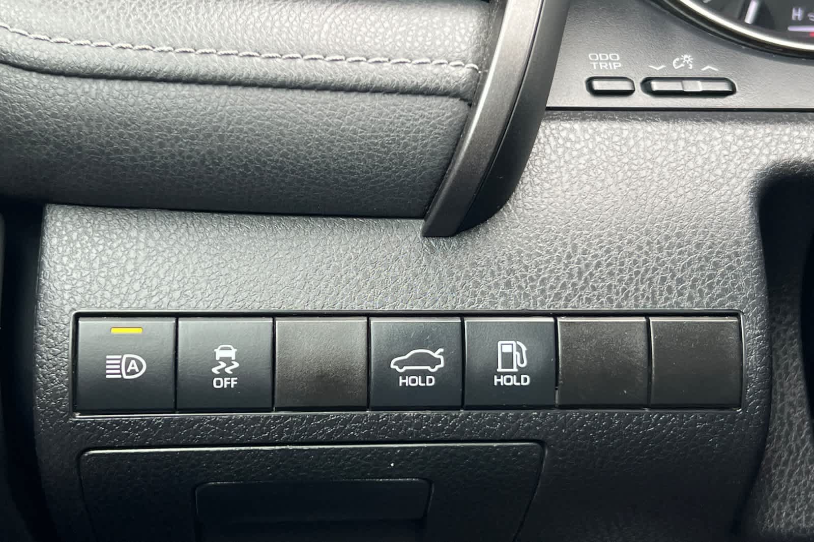 Certified 2022 Toyota Camry SE FWD image 27