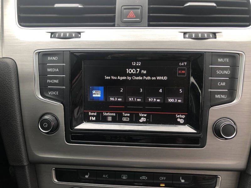 Used 2015 Volkswagen Golf SE FWD image 6