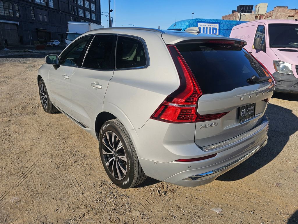 Certified 2023 Volvo XC60 B5 Plus AWD/4WD image 2