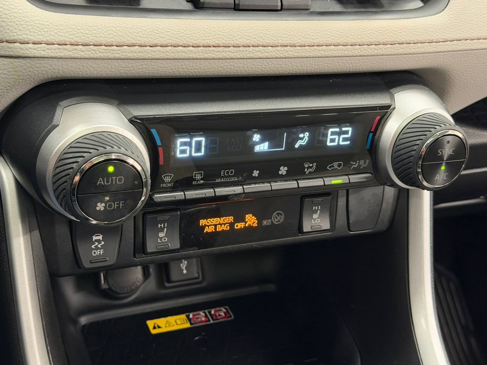 Used 2022 Toyota RAV4 XLE Premium AWD/4WD image 16