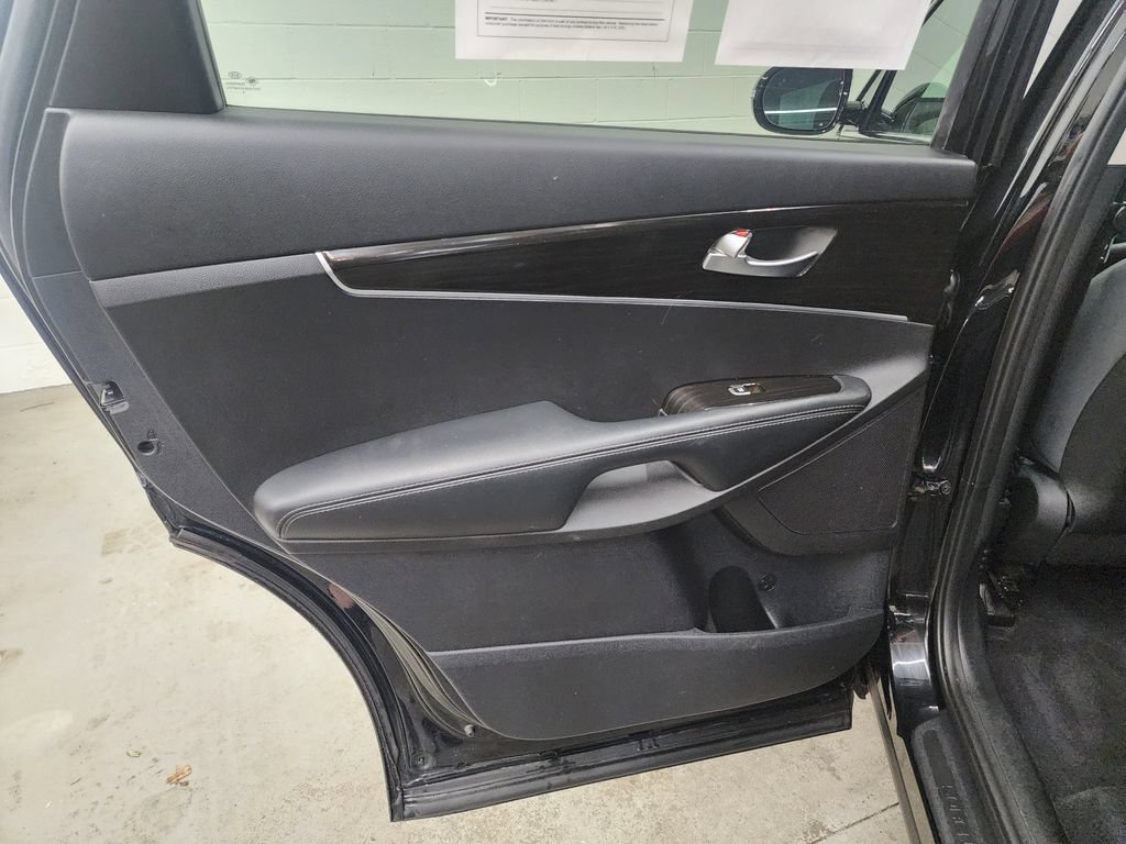 Used 2020 Kia Sorento LX FWD image 21