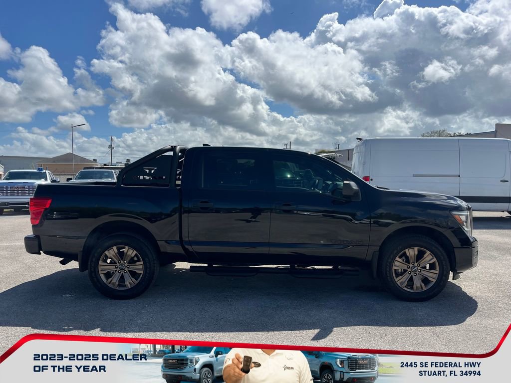 Used 2024 Nissan Titan SV w/ SV Bronze Edition Package image 8
