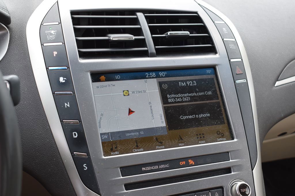 Used 2018 Lincoln MKZ Select w/ Select Plus Package FWD image 12