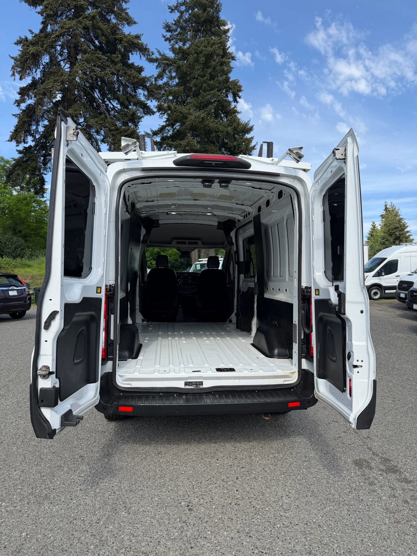 Used 2020 Ford Transit 250 Medium Roof w/ Load Area Protection Package RWD image 19