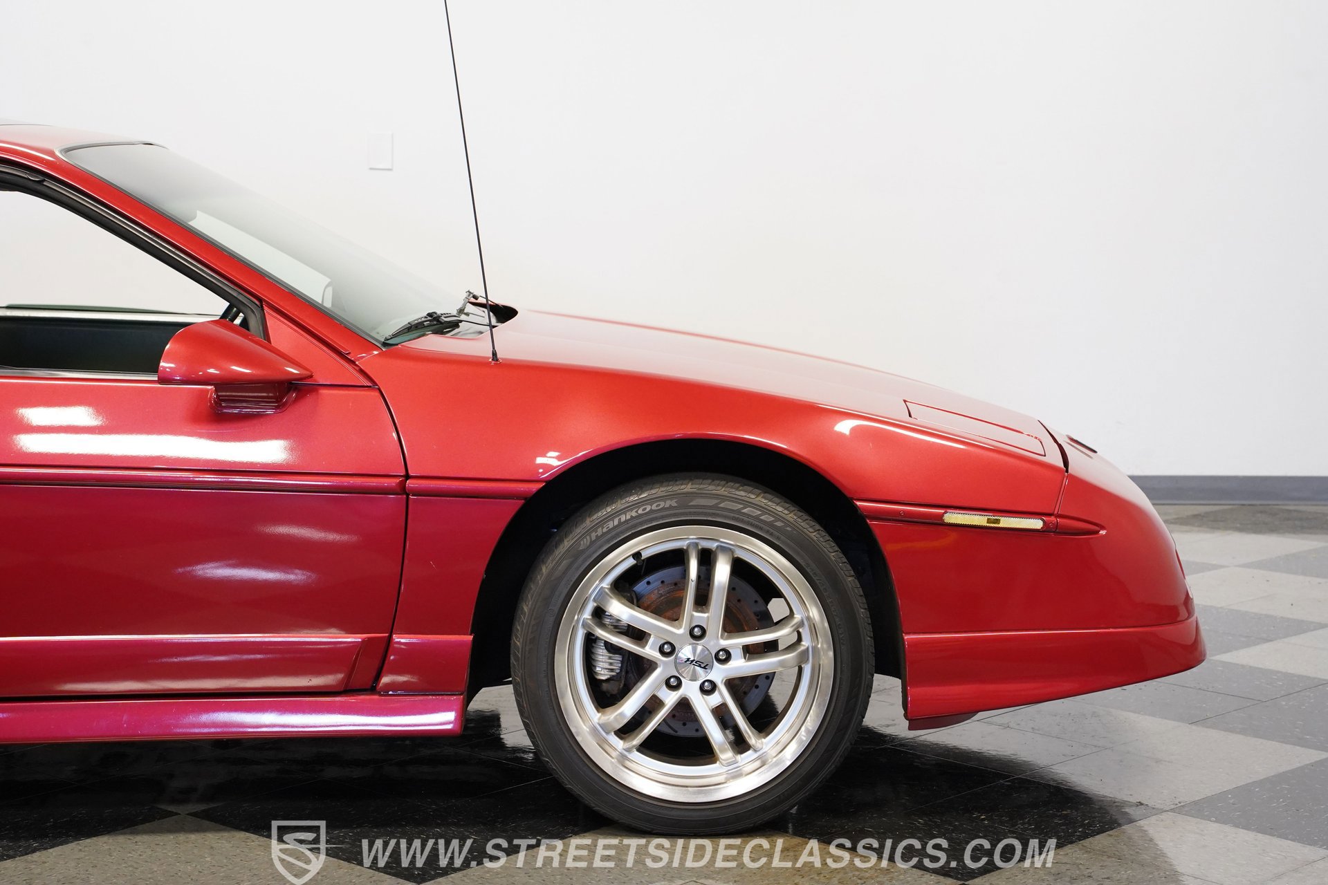 Used 1987 Pontiac Fiero GT RWD image 31