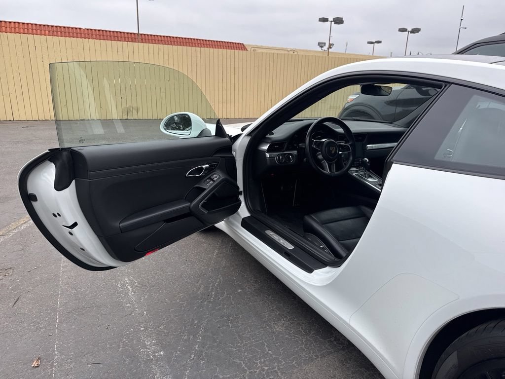 Used 2017 Porsche 911 Carrera RWD image 6