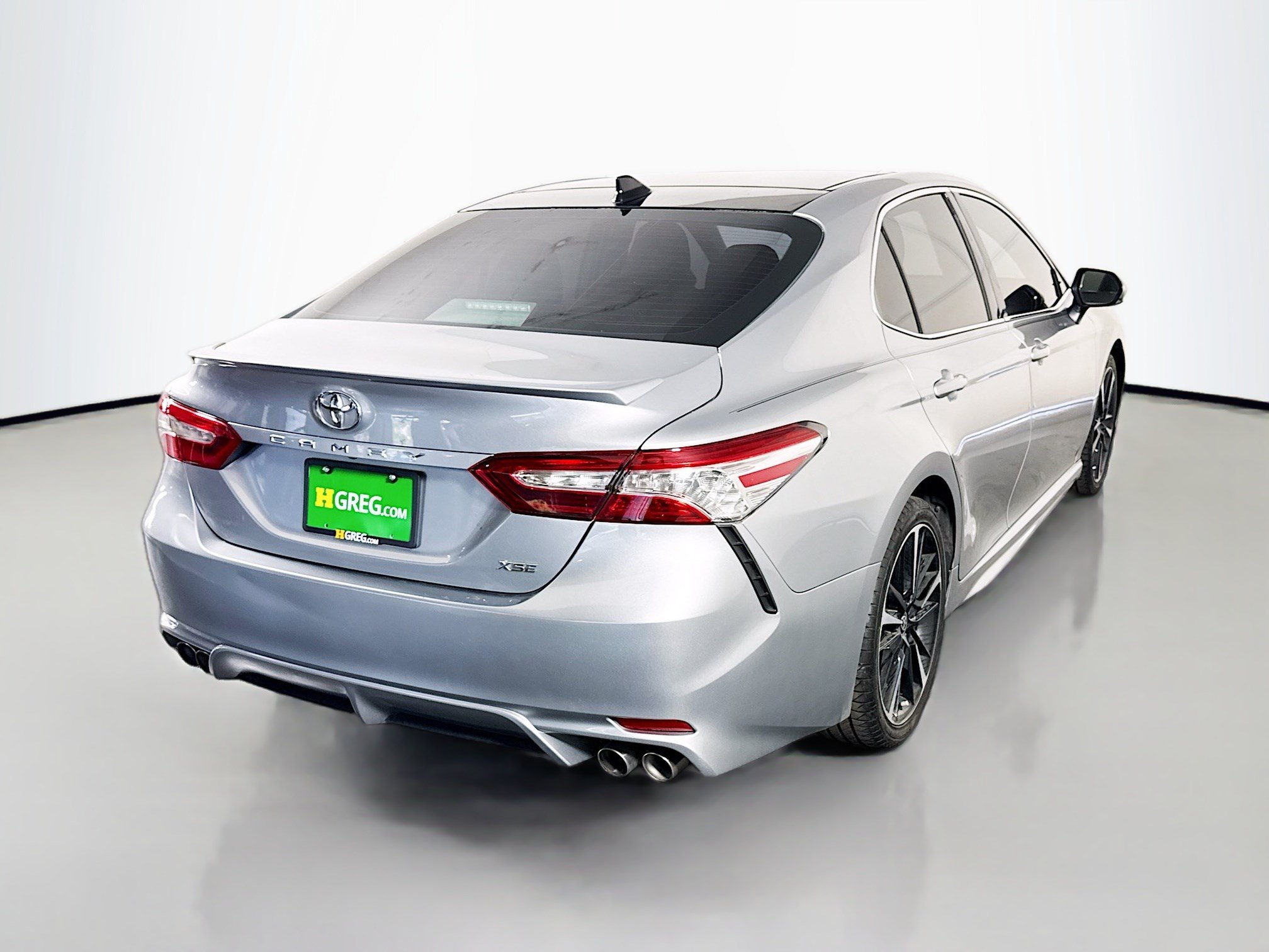 Used 2020 Toyota Camry XSE FWD image 10