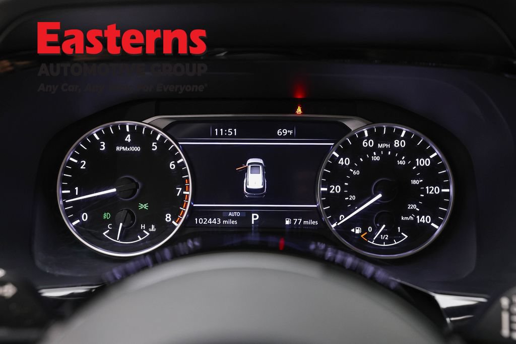 Used 2022 Nissan Pathfinder SL AWD/4WD image 17