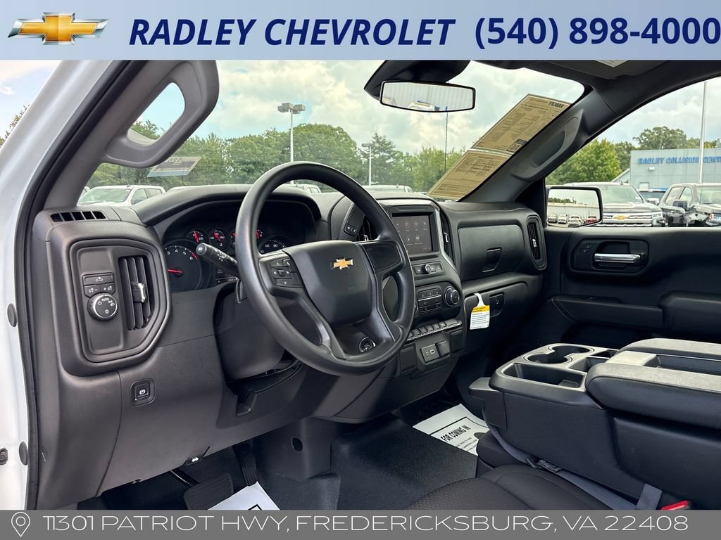 Certified 2025 Chevrolet Silverado 1500 W/T RWD image 4