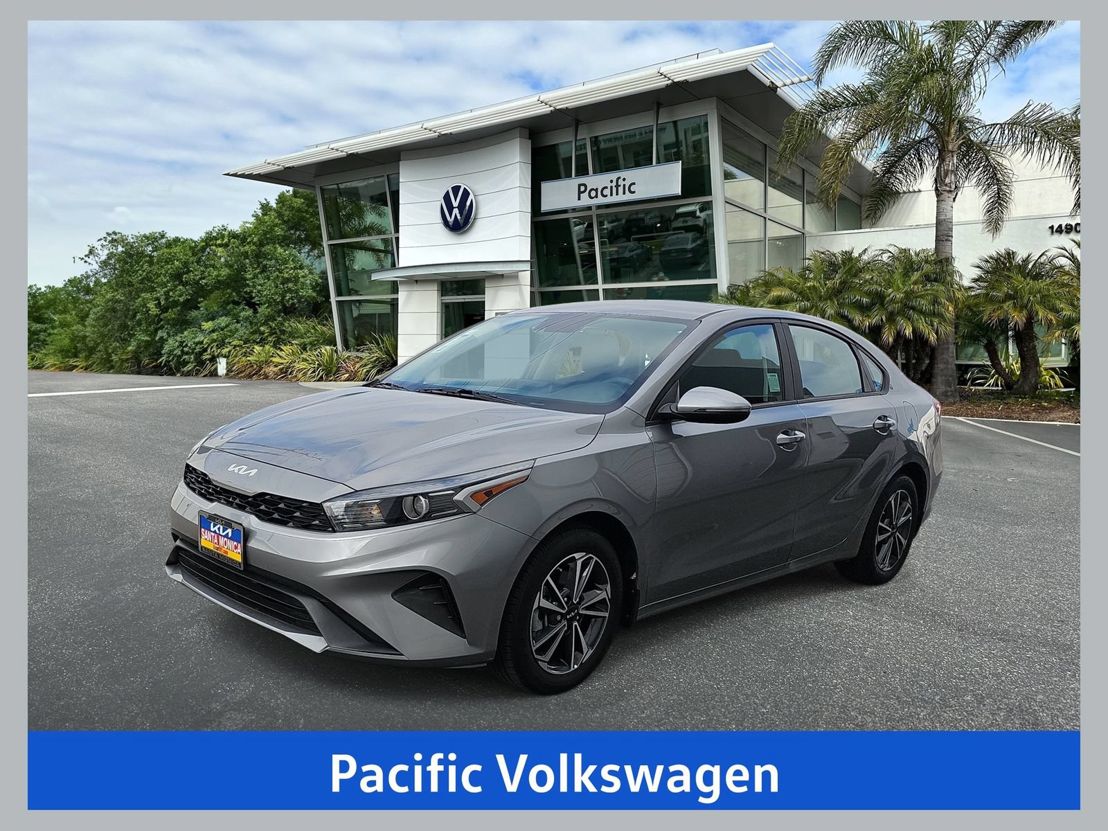 Used 2023 Kia Forte LXS w/ LXS Technology Package FWD image 1