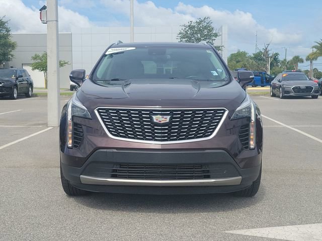 Used 2021 Cadillac XT4 Premium Luxury FWD image 2
