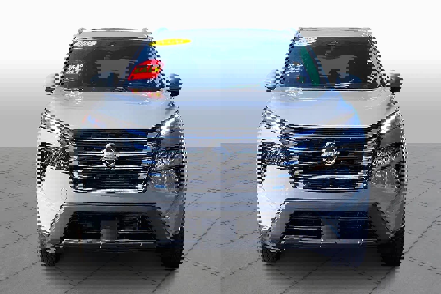 Used 2026 Nissan Rogue SV w/ SV Premium Package image 4