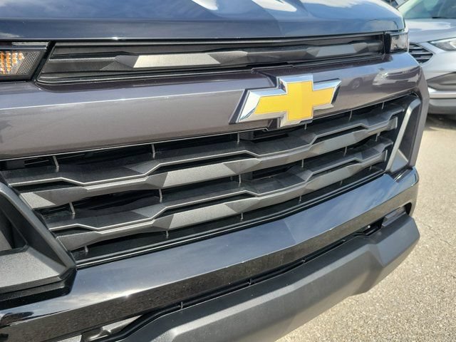 Used 2024 Chevrolet Colorado LT w/ LT Convenience Package RWD image 14
