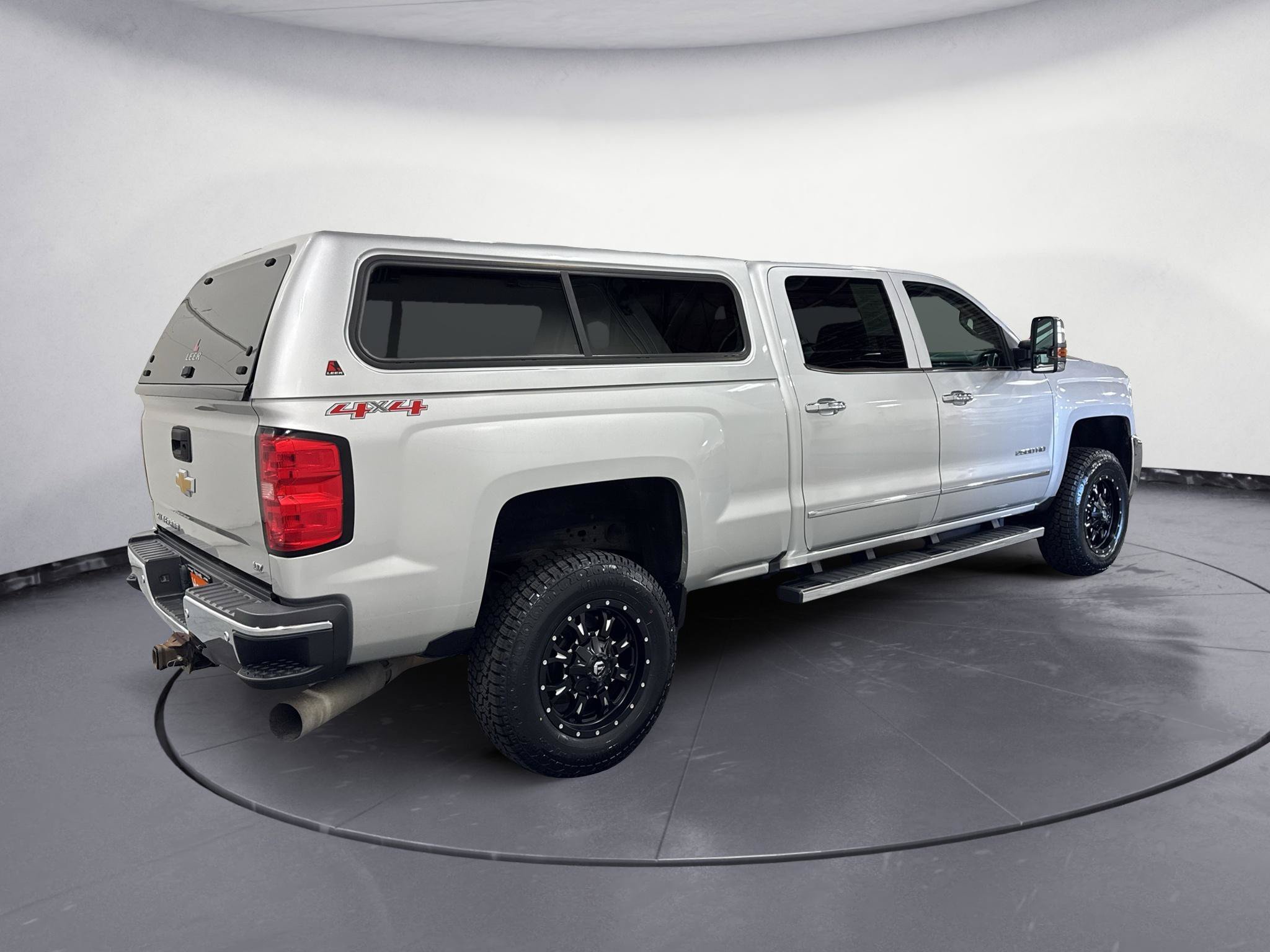 Used 2016 Chevrolet Silverado 2500 LTZ w/ Duramax Plus Package AWD/4WD image 9