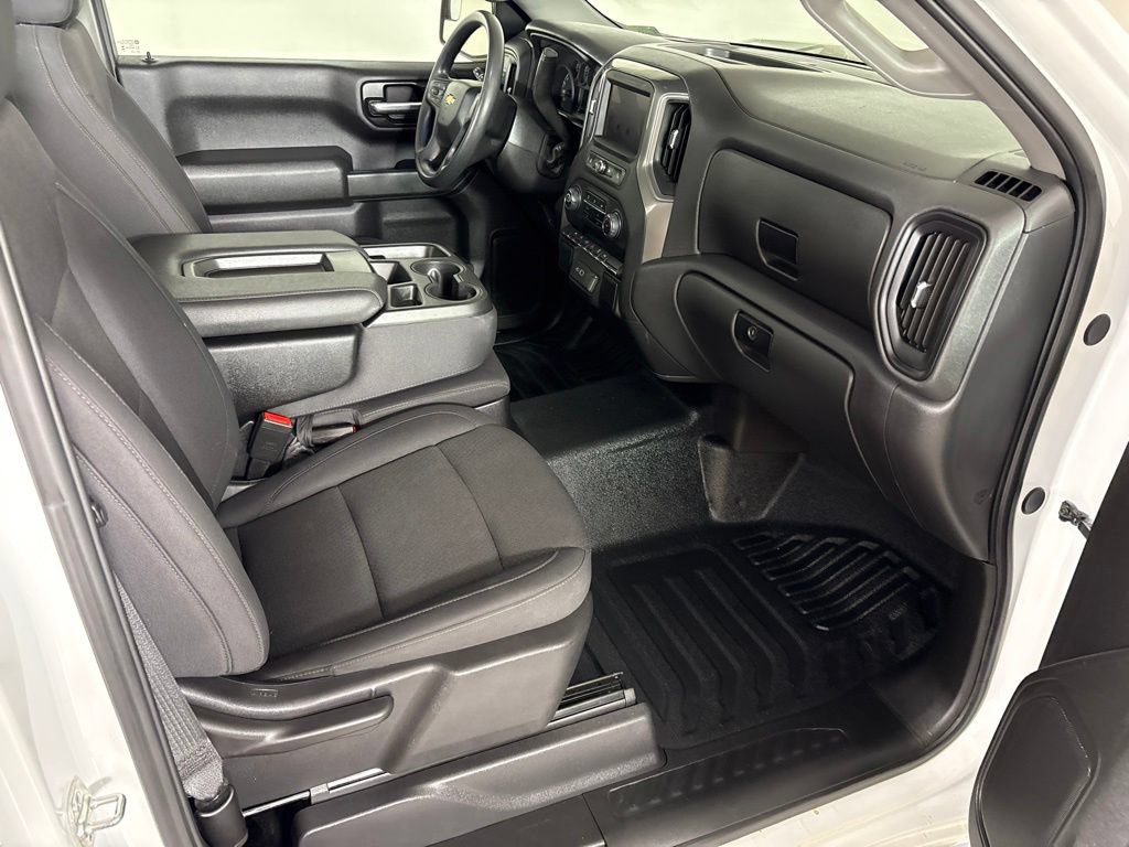 Certified 2025 Chevrolet Silverado 1500 W/T RWD image 19
