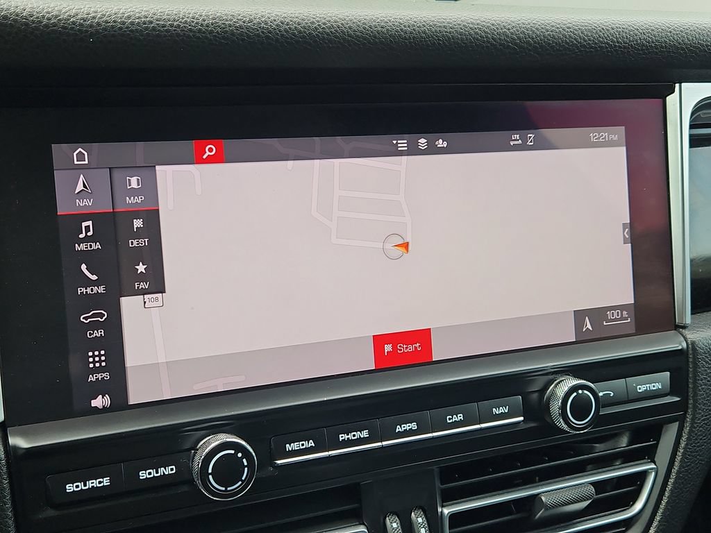 Used 2021 Porsche Macan AWD/4WD image 18