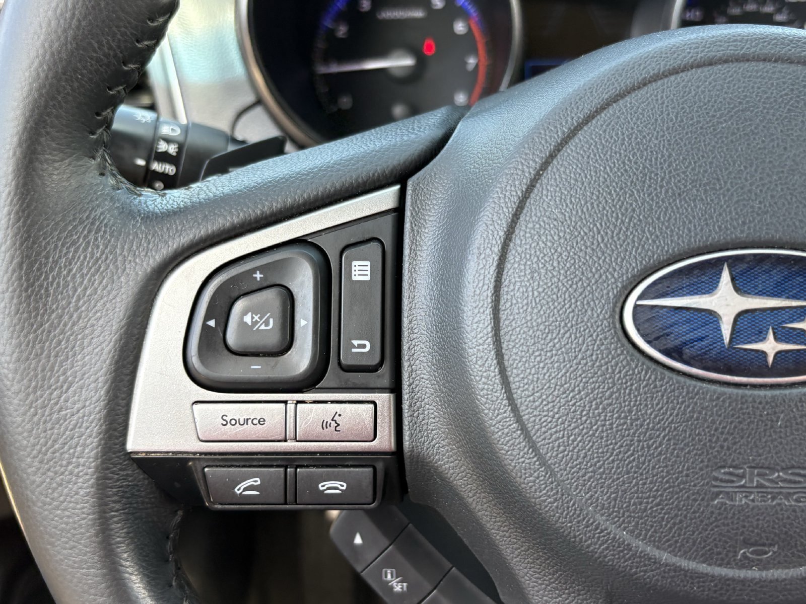 Used 2017 Subaru Outback 2.5i Limited AWD/4WD image 37