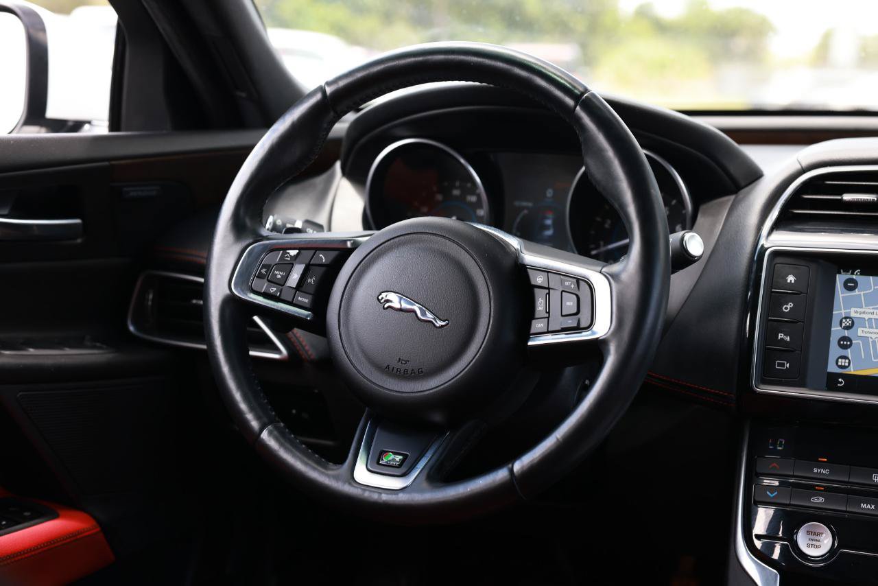 Used 2017 Jaguar XE R-Sport RWD image 28