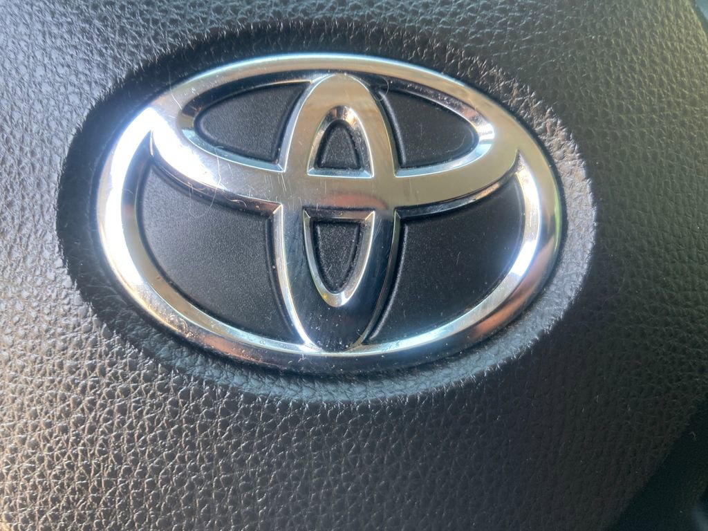 Used 2022 Toyota Corolla LE image 26