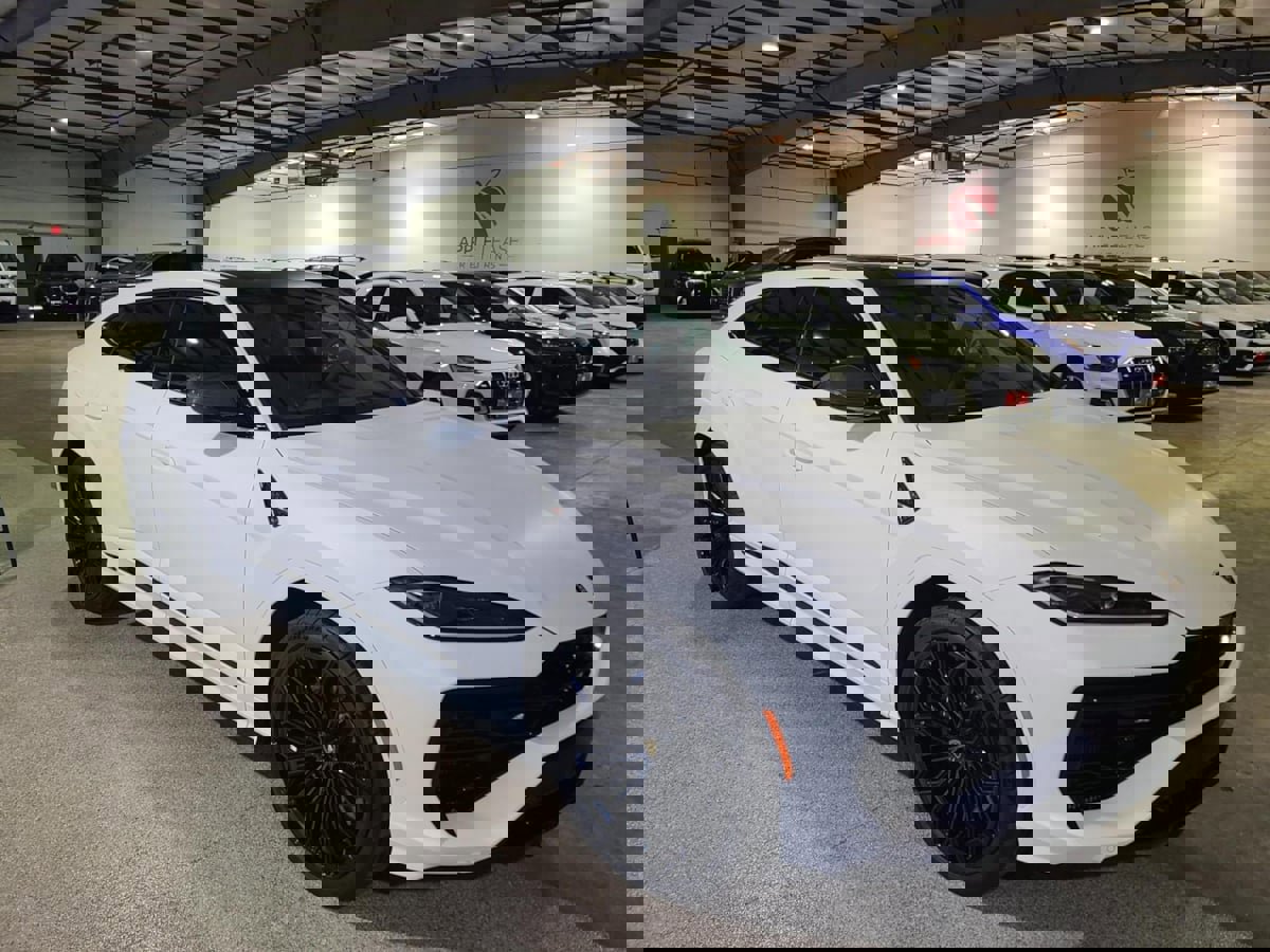 Used 2025 Lamborghini Urus SE image 8