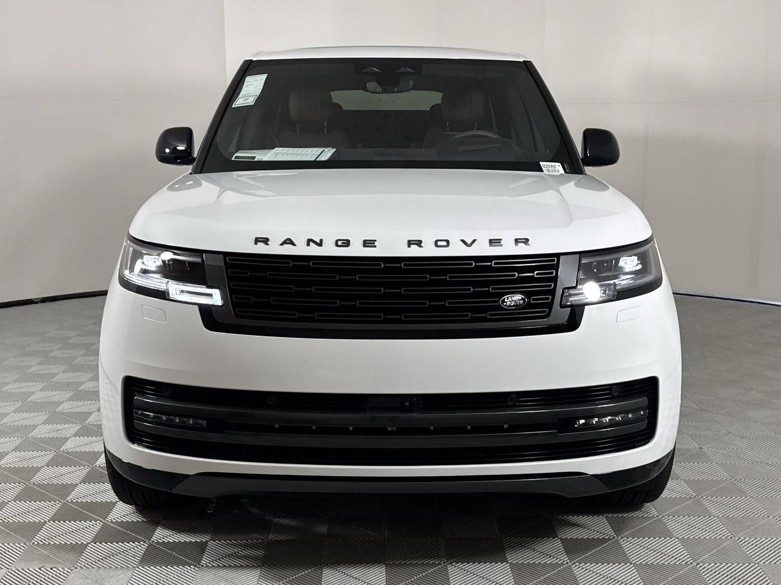 New 2025 Land Rover Range Rover SE image 8