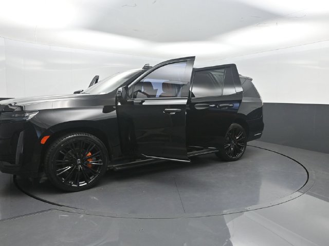 Used 2022 Cadillac Escalade Sport w/ Touring Package AWD/4WD image 30