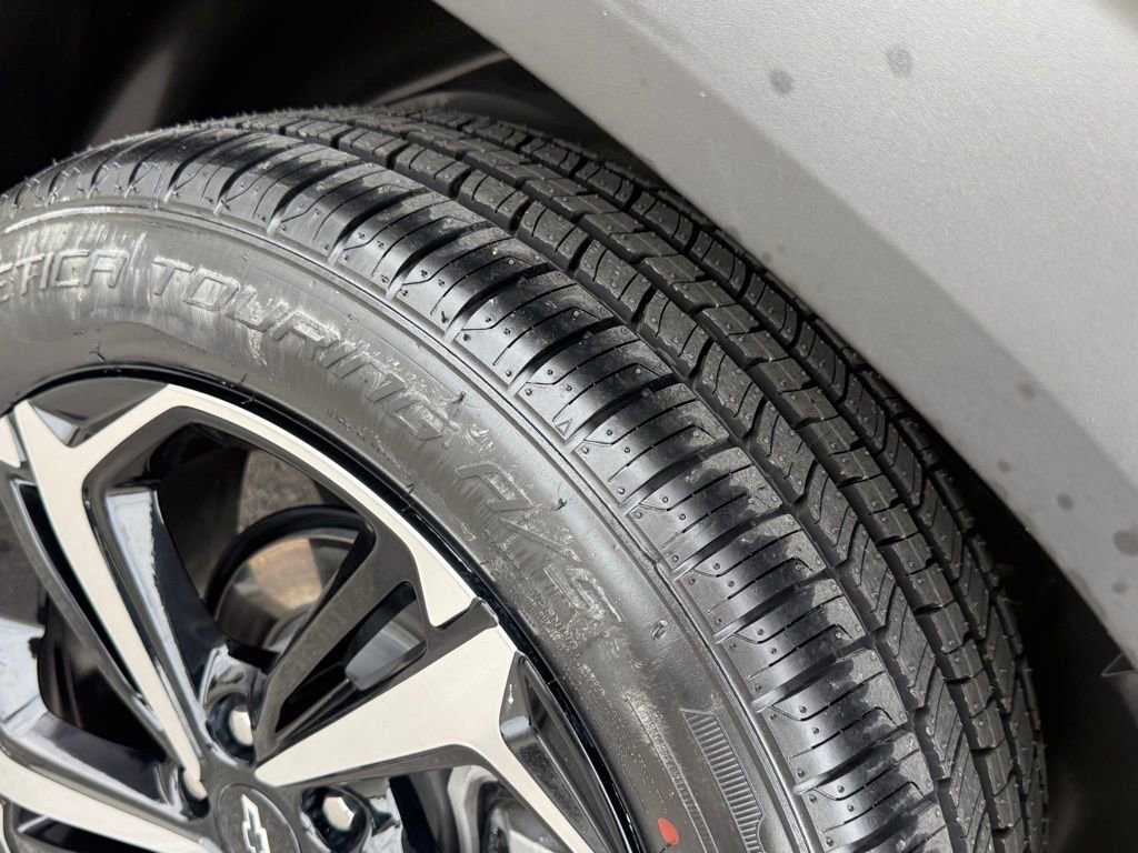 Used 2023 Chevrolet TrailBlazer RS w/ Sun and Liftgate Package image 43