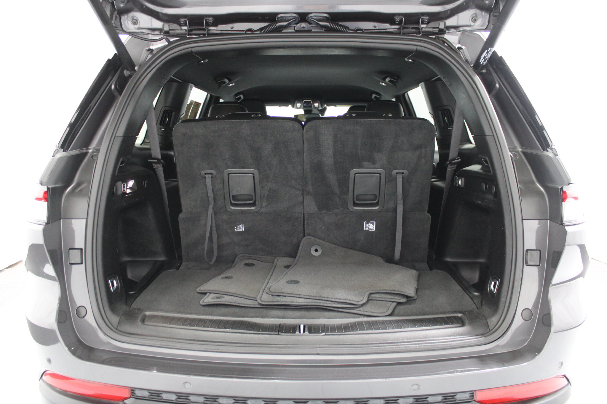 Used 2023 Jeep Grand Cherokee L Laredo AWD/4WD image 20