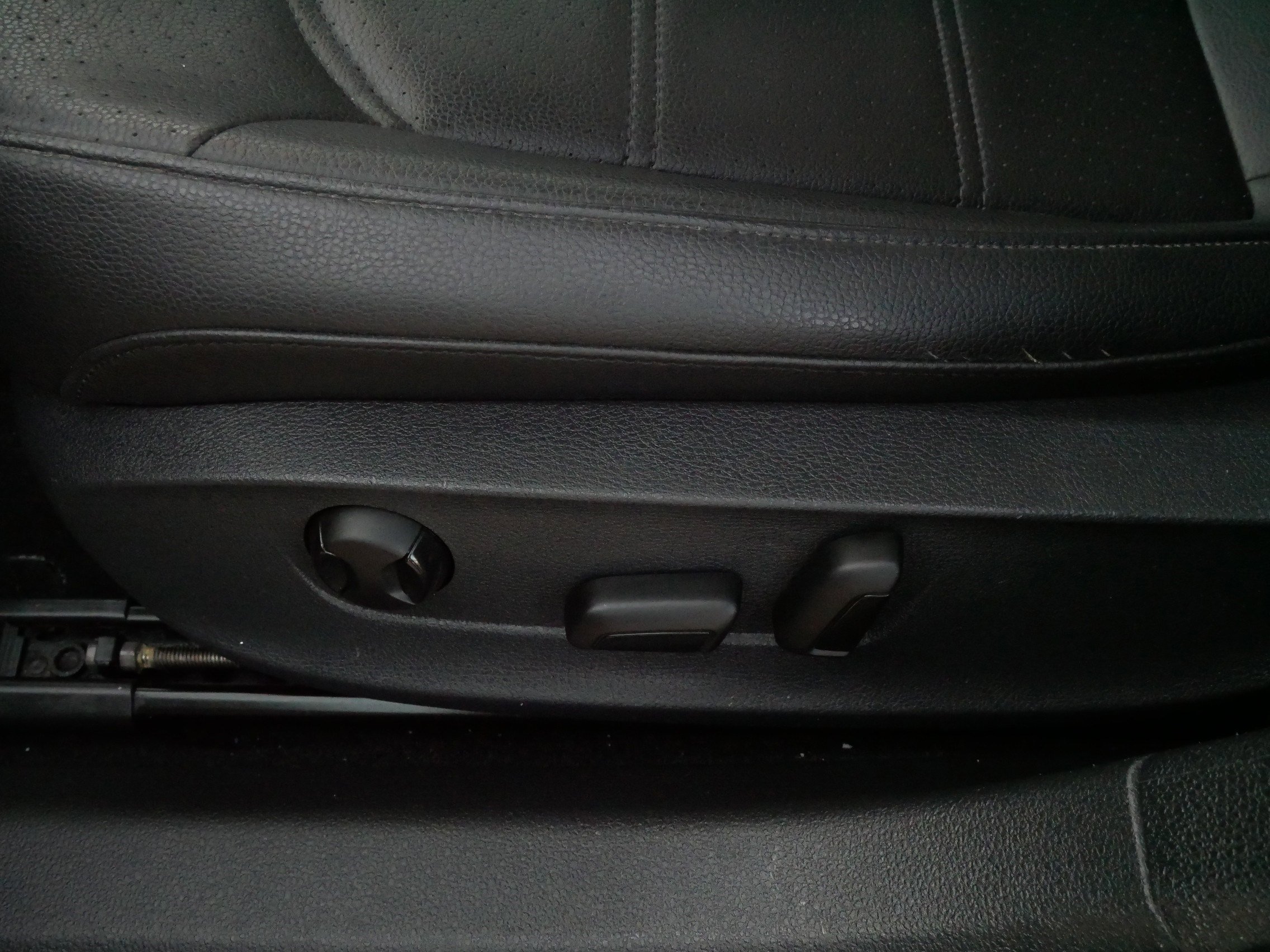 Used 2014 Volkswagen Passat 1.8T Wolfsburg Edition image 20